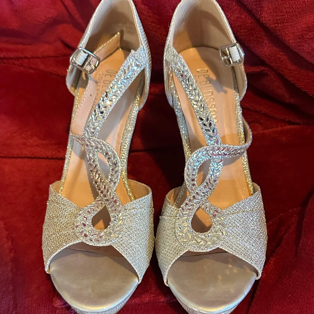 Elegant Silver Heels with Rhinestone Detailing